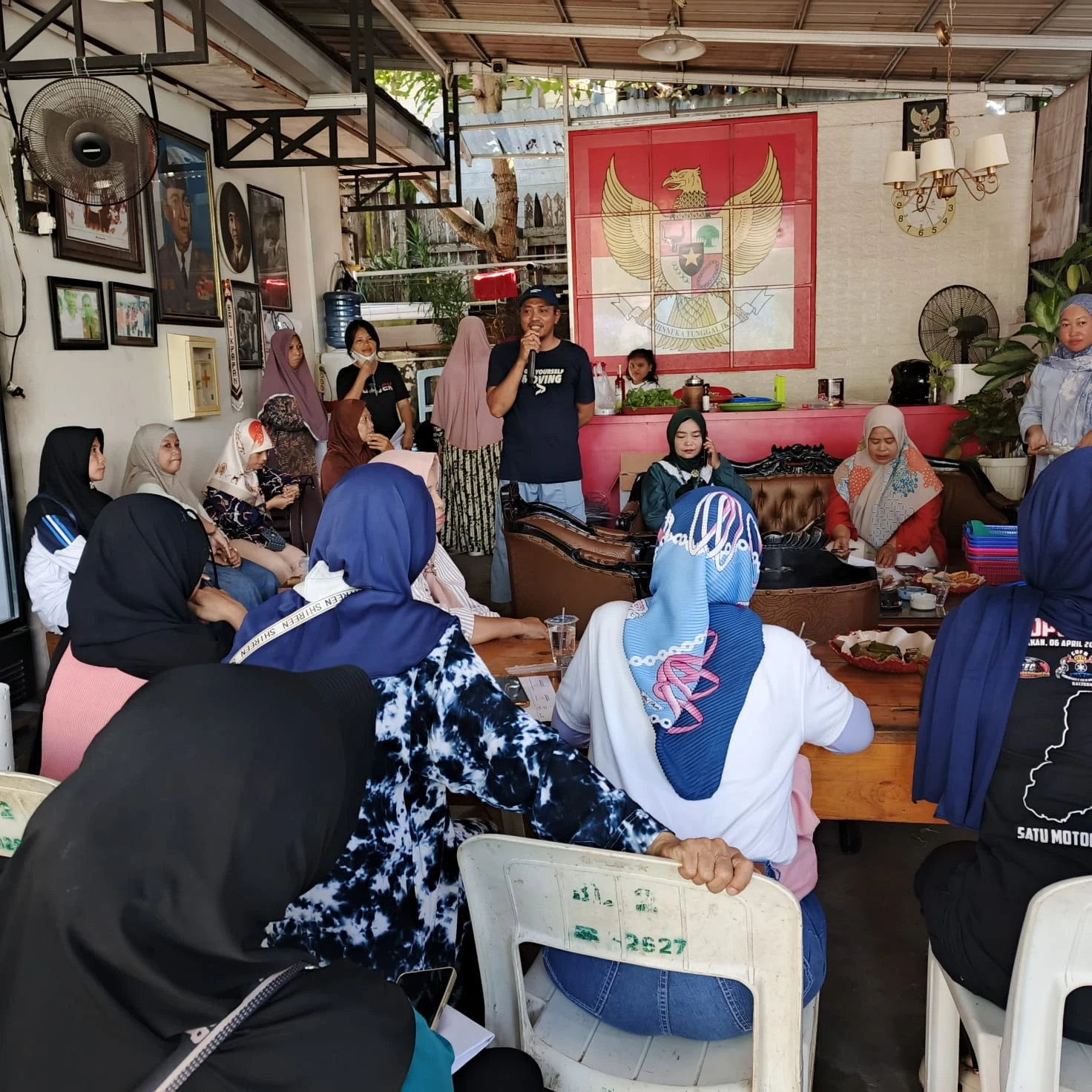 Kegiatan Penyuluhan Kelompok Wanita Tani (KWT) Kegiatan Penyuluhan Kelompok Wanita Tani (KWT)